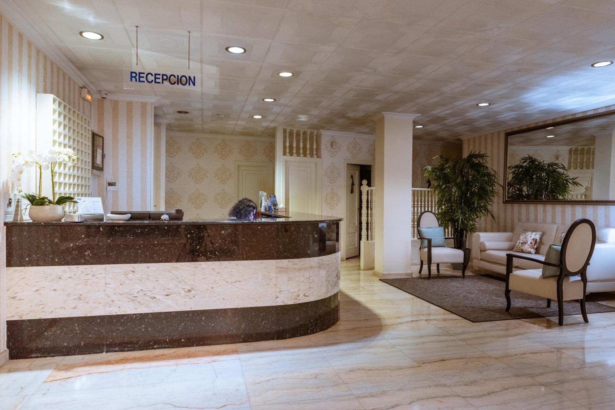 Hotel Ton سانكسينكسو المظهر الخارجي الصورة