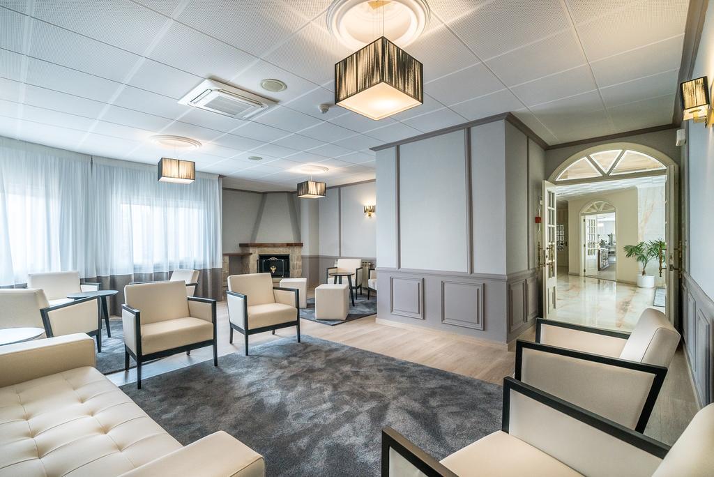 Hotel Ton سانكسينكسو المظهر الخارجي الصورة